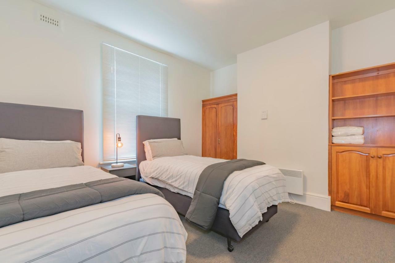 4 Bedroom House - Hobart Cbd - Free Parking - Free Wifi Экстерьер фото