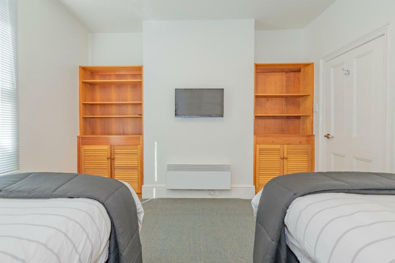 4 Bedroom House - Hobart Cbd - Free Parking - Free Wifi Экстерьер фото